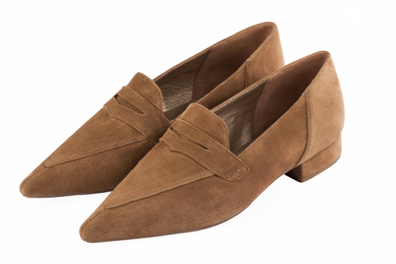 Mocassin femme beige camel Mocassin elegant et raffine Bout pointu. Talon plat evase. Modele Edouard Odeon